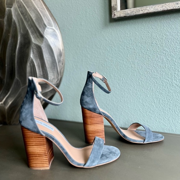 {Steve Madden} Carrson Suede Block Heels - Picture 2 of 7